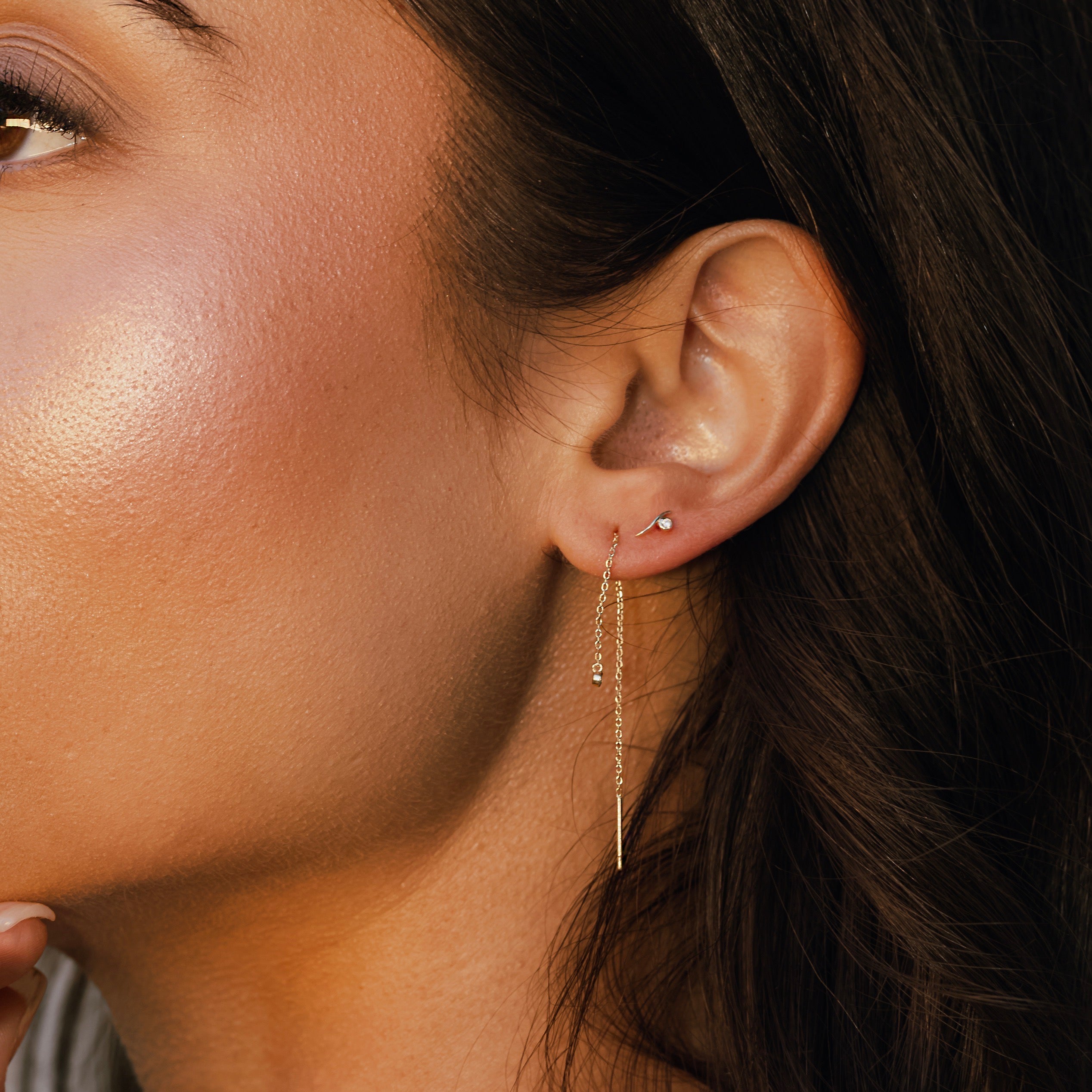 FINE Wavy Diamond Studs